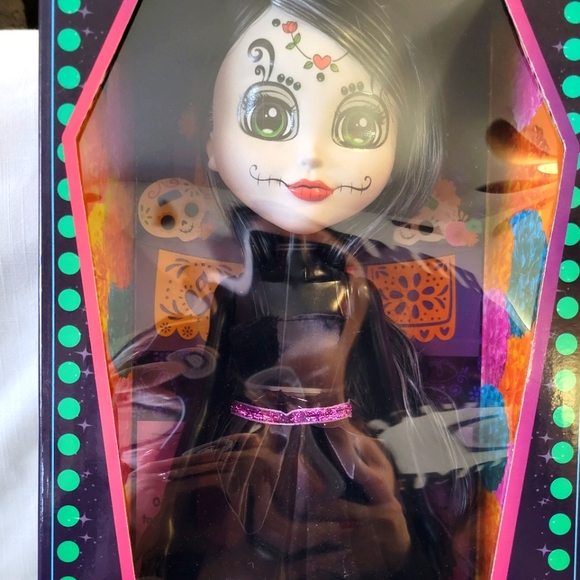 New Dulce Catrina Doll. Beautiful Dia De Los Muertos Doll in Cute Decorated Box - Picture 6 of 12